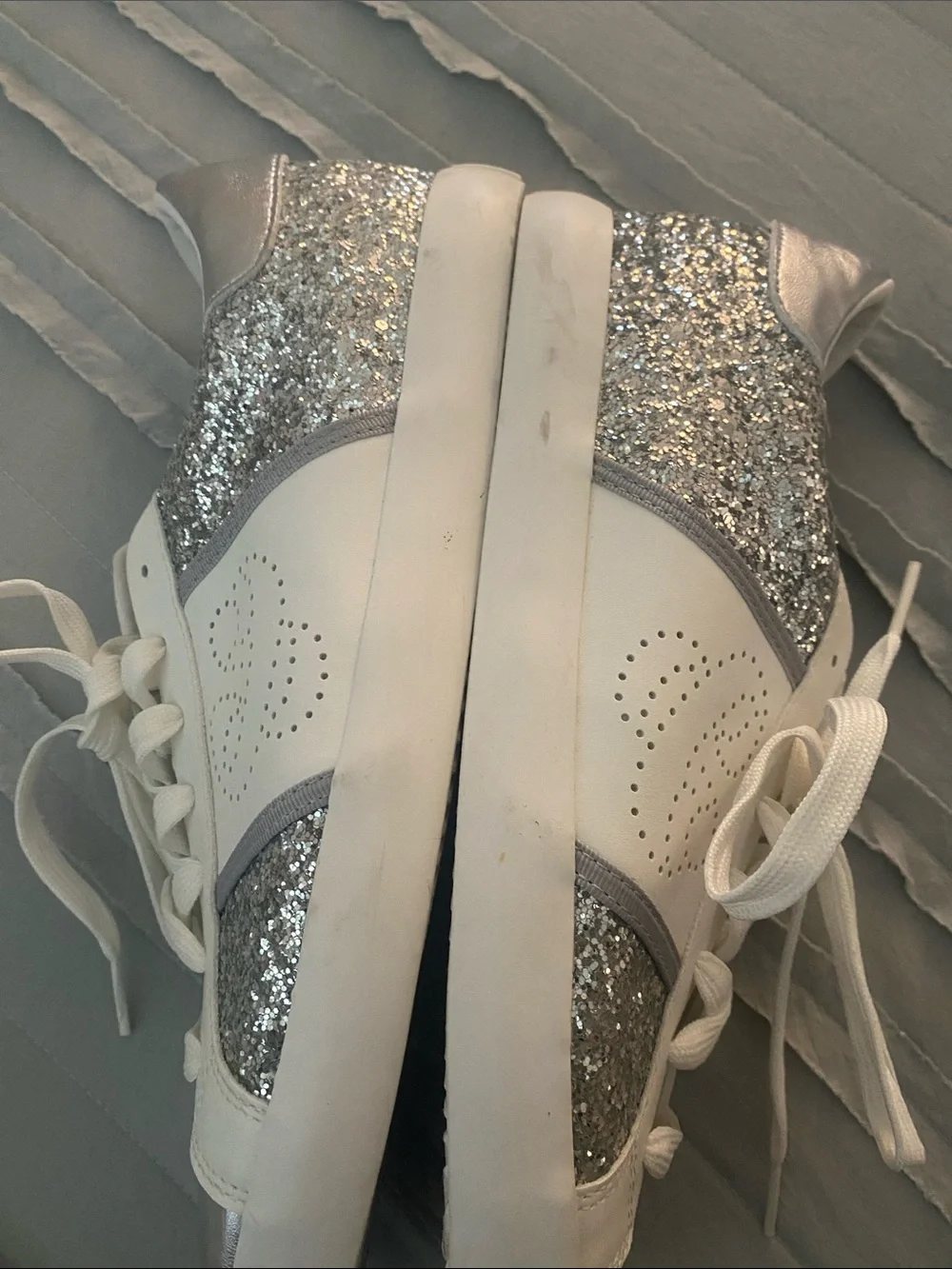 Sam & Libby White and Silver Glitter Low-Top Sneakers size 10